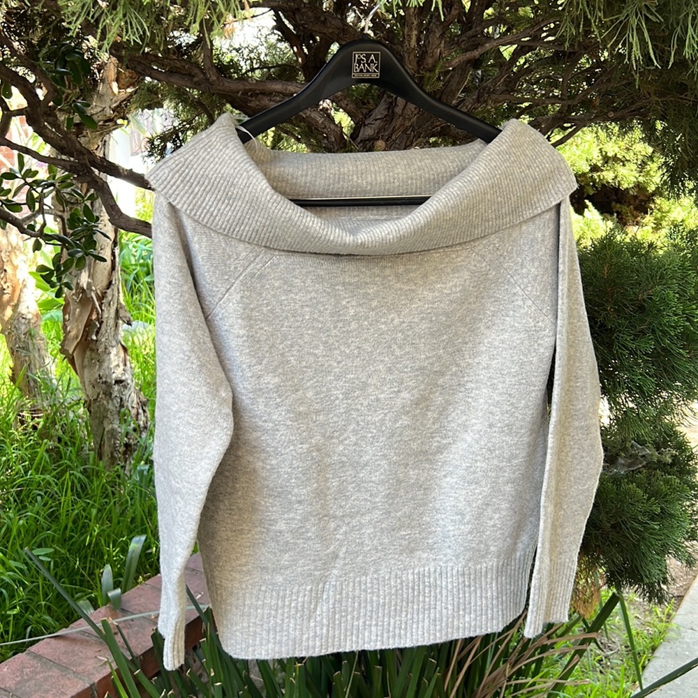 Lucky Brand woman’s off the shoulder‎ Gray Sweater size L